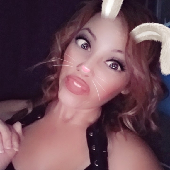 Meet your Posher, Kat - Picture 6 of 8